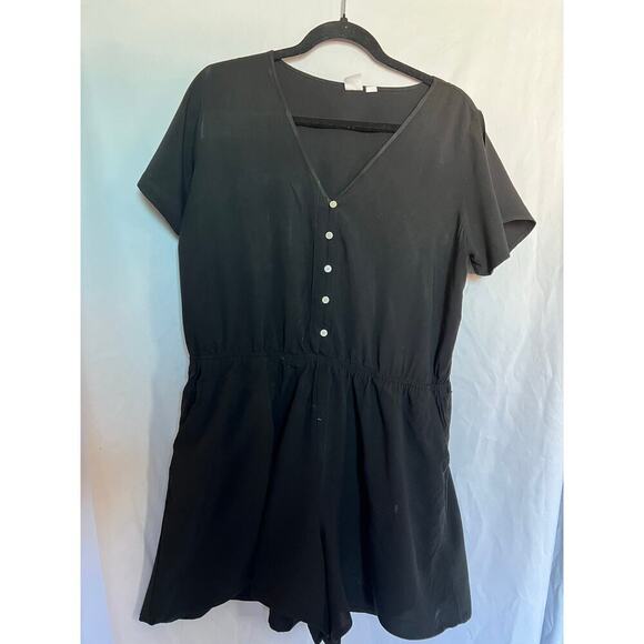 Ladie's Romper, Shorts, Gap, Black, Lightweight, Short Sleeve, Summer, Large - Picture 1 of 10